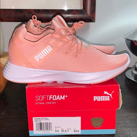 Puma shoes - Picture 2 of 5